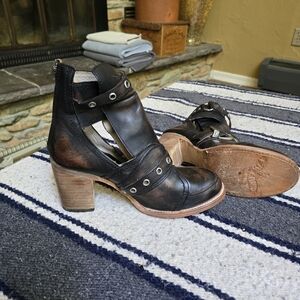 Freebird!!! Sonoma Black Ankle Boots with Chunky Heel